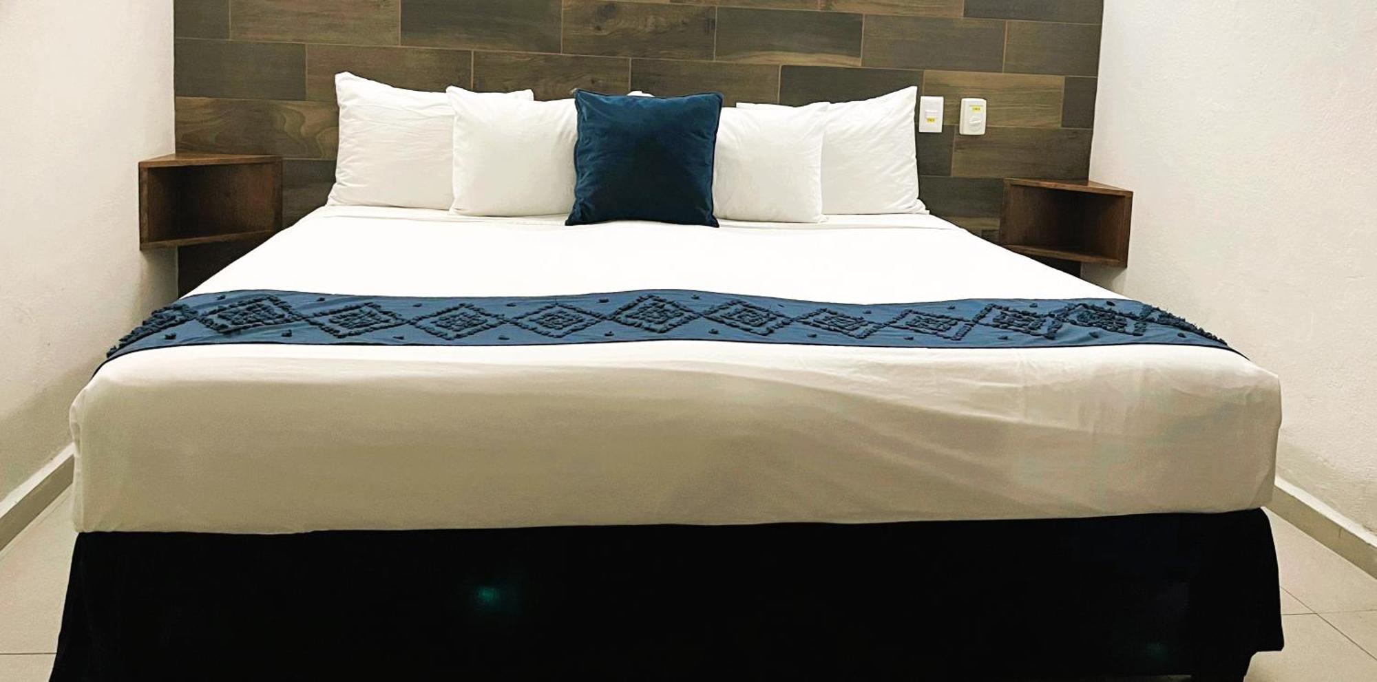Hotel Juarez 70 Коліма Екстер'єр фото